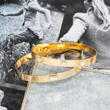 Marlyn Schiff - Baguette crystal notch bangle
