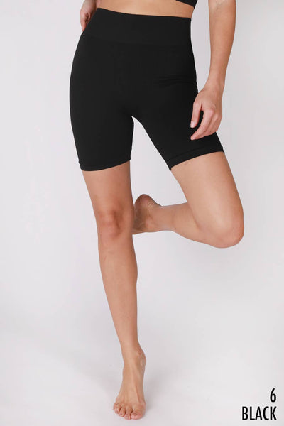 NIKIBIKI Ribbed Highwaist Shorts