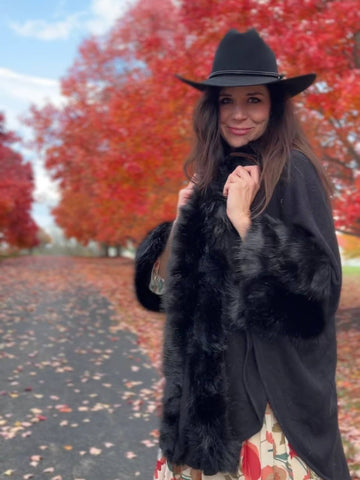 Ellyndale - Faux Fur Trim Kimono Knitted Cape with  Autumn Winter Imitat: O/S / Black